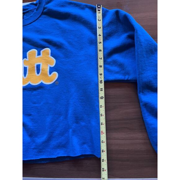 Pittsburgh Pitt Panthers Cropped Sweatshirt Blue Adult Medium Gildan Crewneck - Picture 3 of 8